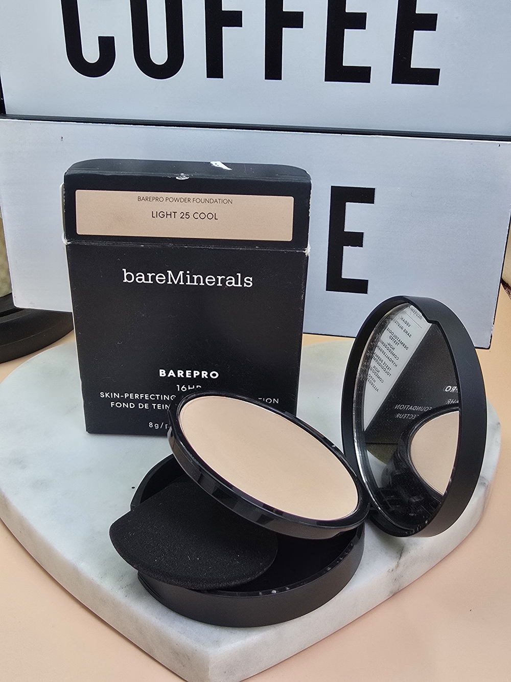 bareMinerals BAREPRO Powder Foundation — Light 25 Cool (Beige Tone)
